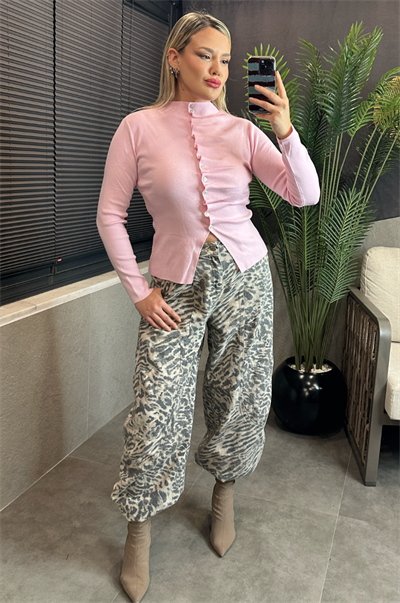 Pembe Büzgü Detaylı Triko Hırka