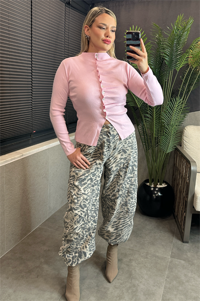 Pembe Büzgü Detaylı Triko Hırka