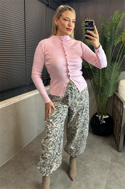 Pembe Büzgü Detaylı Triko Hırka