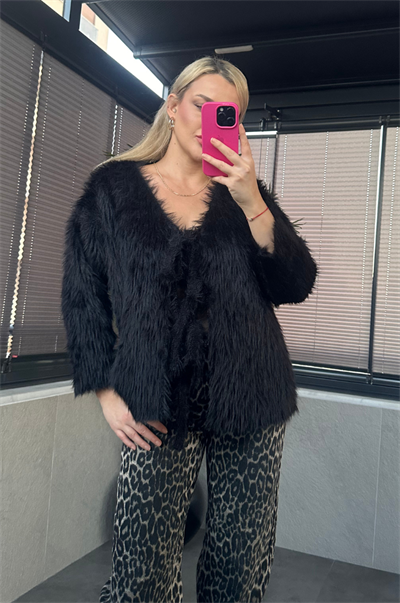 Siyah Marka Model Oversize Sakallı Hırka