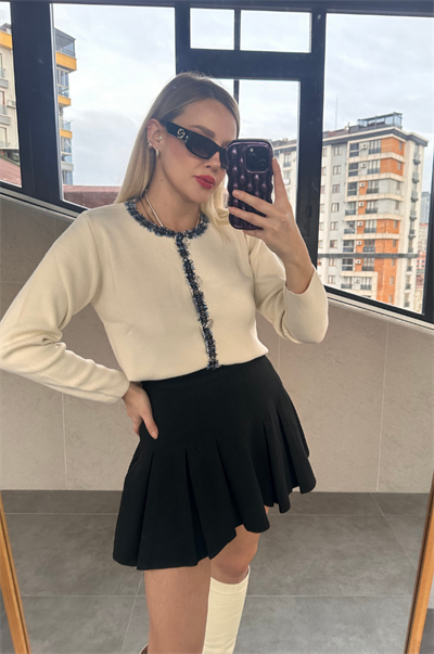 Tüvit Süslemeli Özel İşleme Düğmeli Ekru Hırka