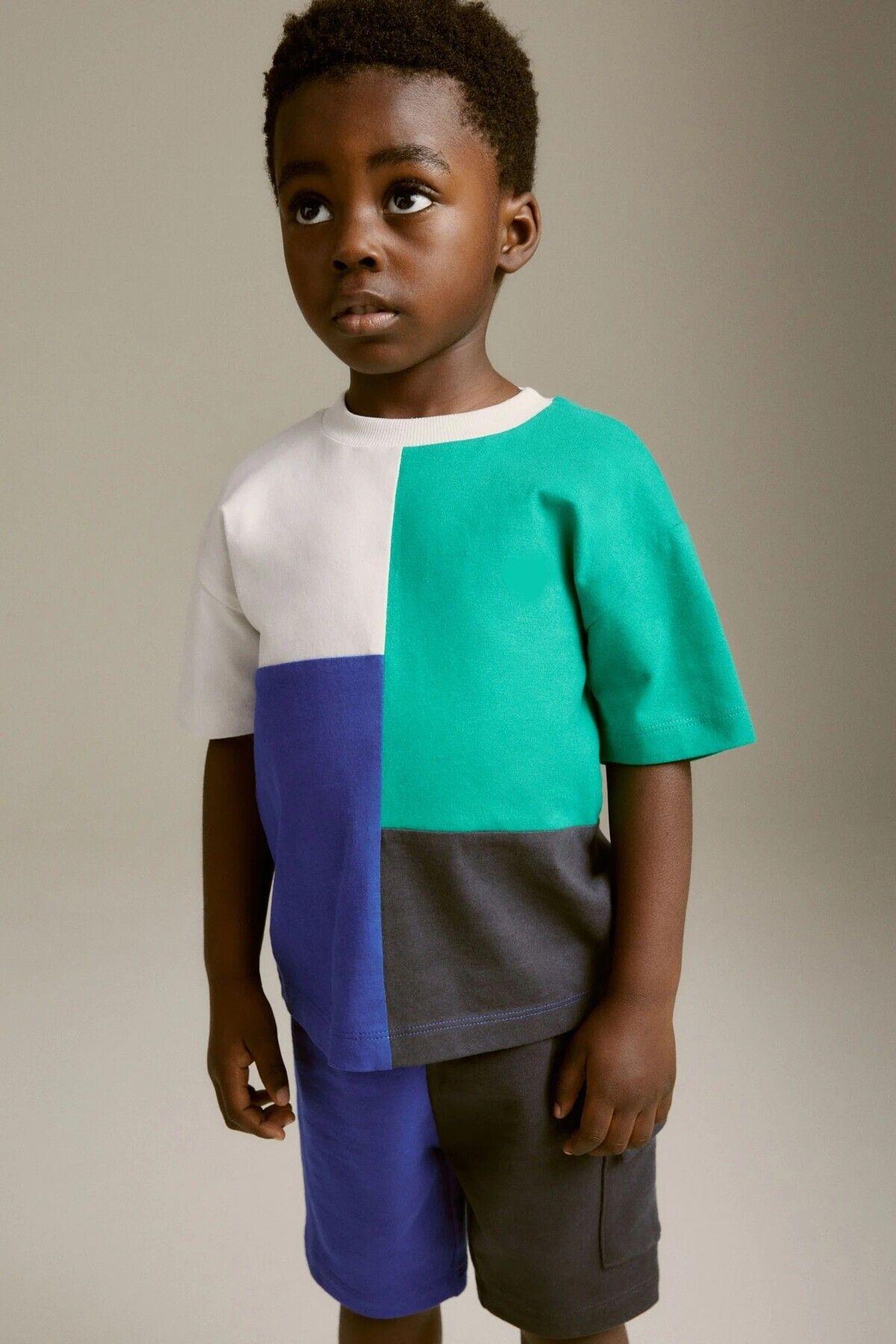 Erkek Çocuk Bisiklet Yaka Pamuklu Alt-Üst T-Shirt Ve Şortlu İkili Takım Çok Renkli