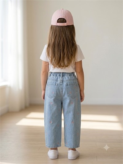 Kız Çocuk Fiyonk Desenli Denim Kombin Seti - Bisiklet Yaka Basic Tişört, Balon Fit Jean ve Pembe Şapka 3lü Takım