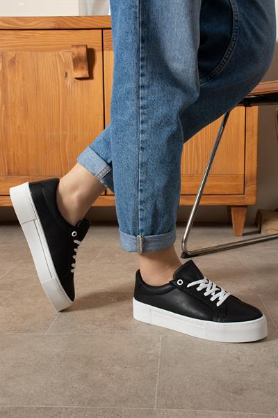 PAKA Siyah Suni Deri Kadın Sneakers