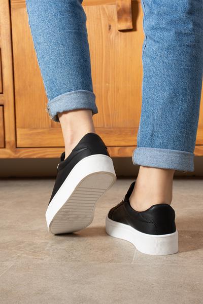 PAKA Siyah Suni Deri Kadın Sneakers