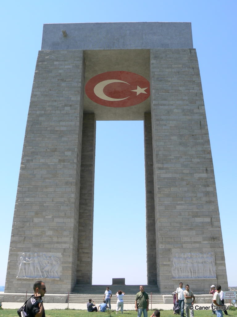 Çanakkale Şehitleri Anıtı ve Harp Müzesi