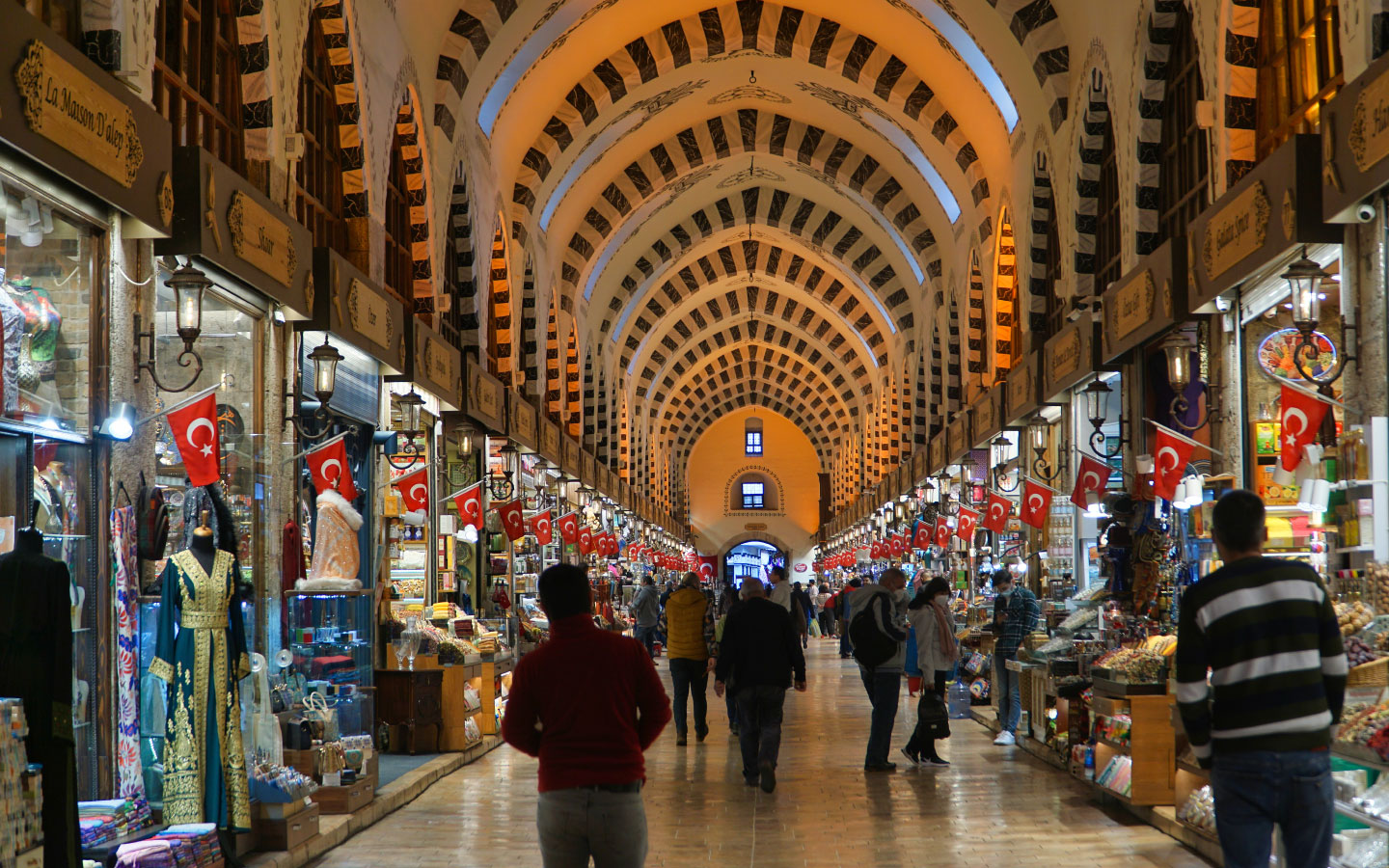 Kapalı Çarşı (Grand Bazaar)