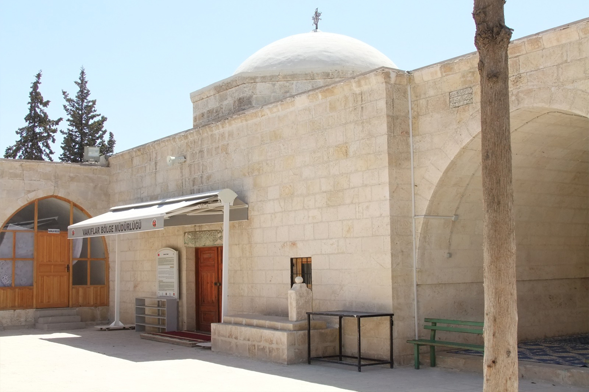 Şurahbil Bin Hasene Türbe ve Zaviyesi