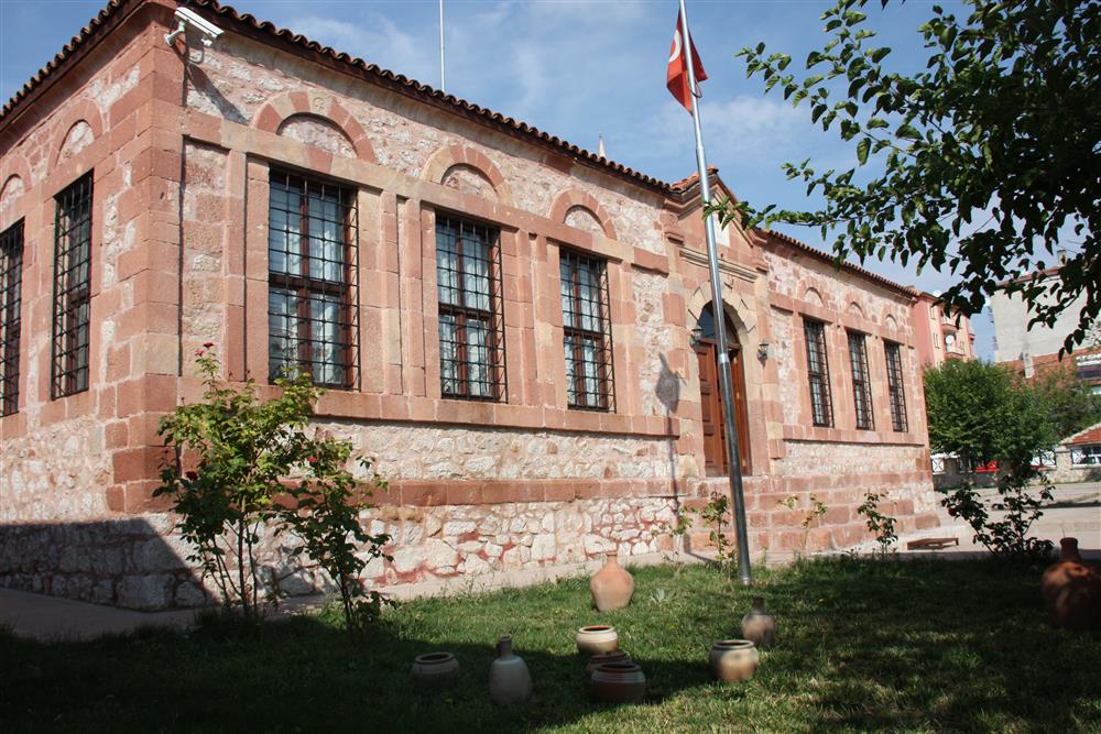 Hacı Taşan Kültür Merkezi – Taş Mektep