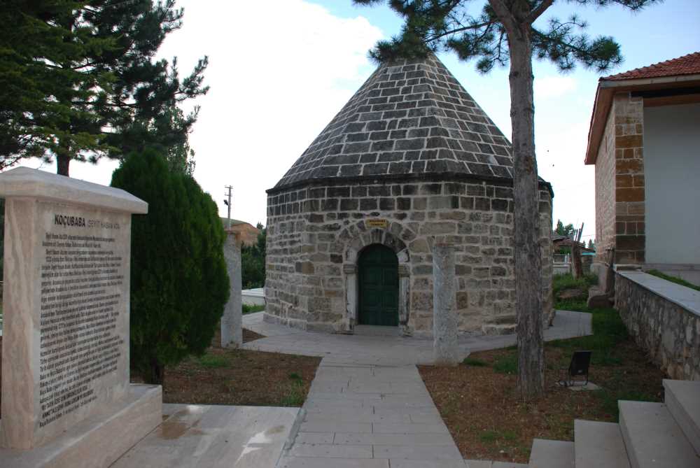 Koçubaba Camisi ve Türbesi