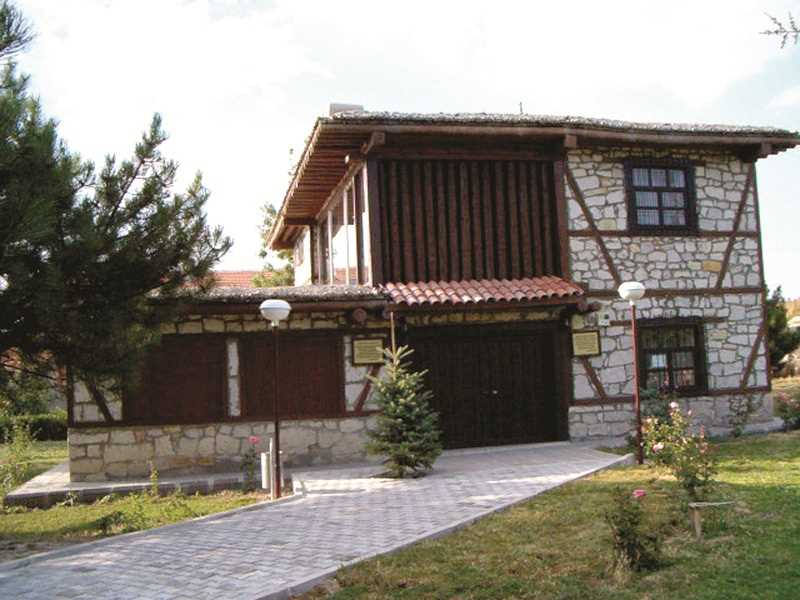 Atatürk Karargah Evi