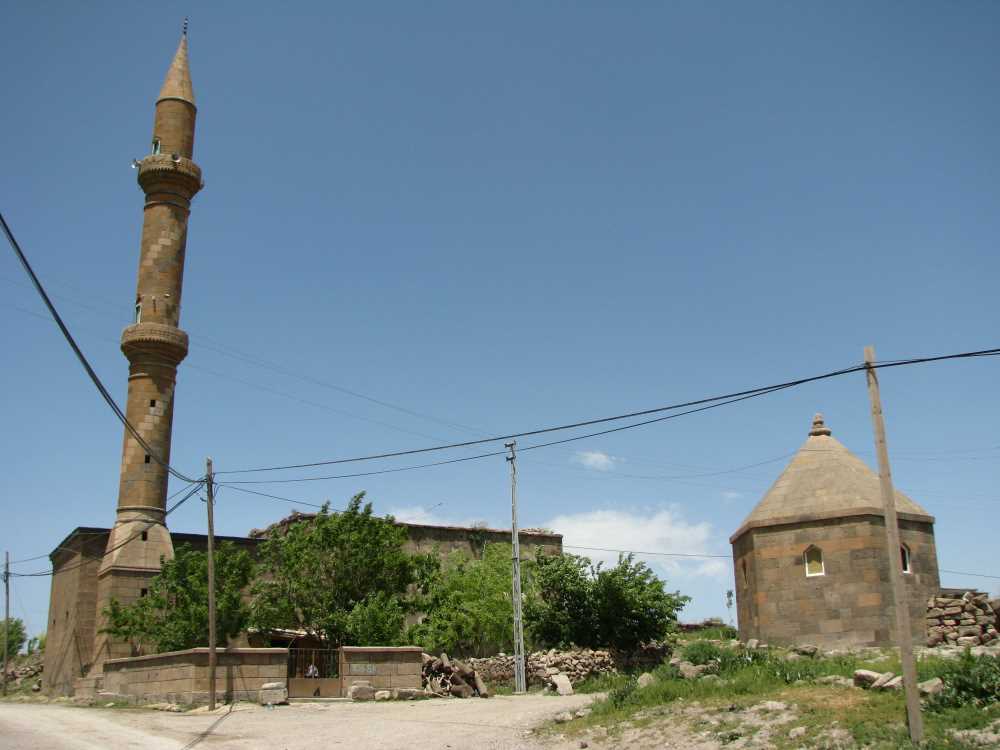 Bulanık Mollakent Camii