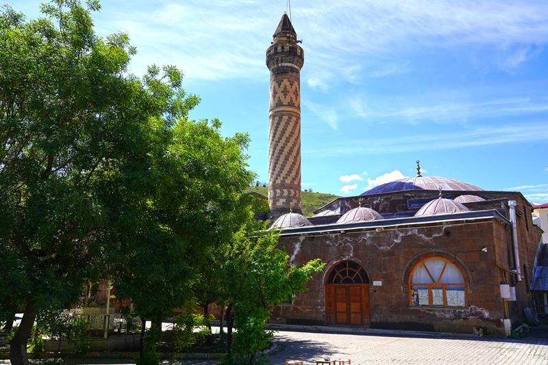 Hacı Şeref Camii