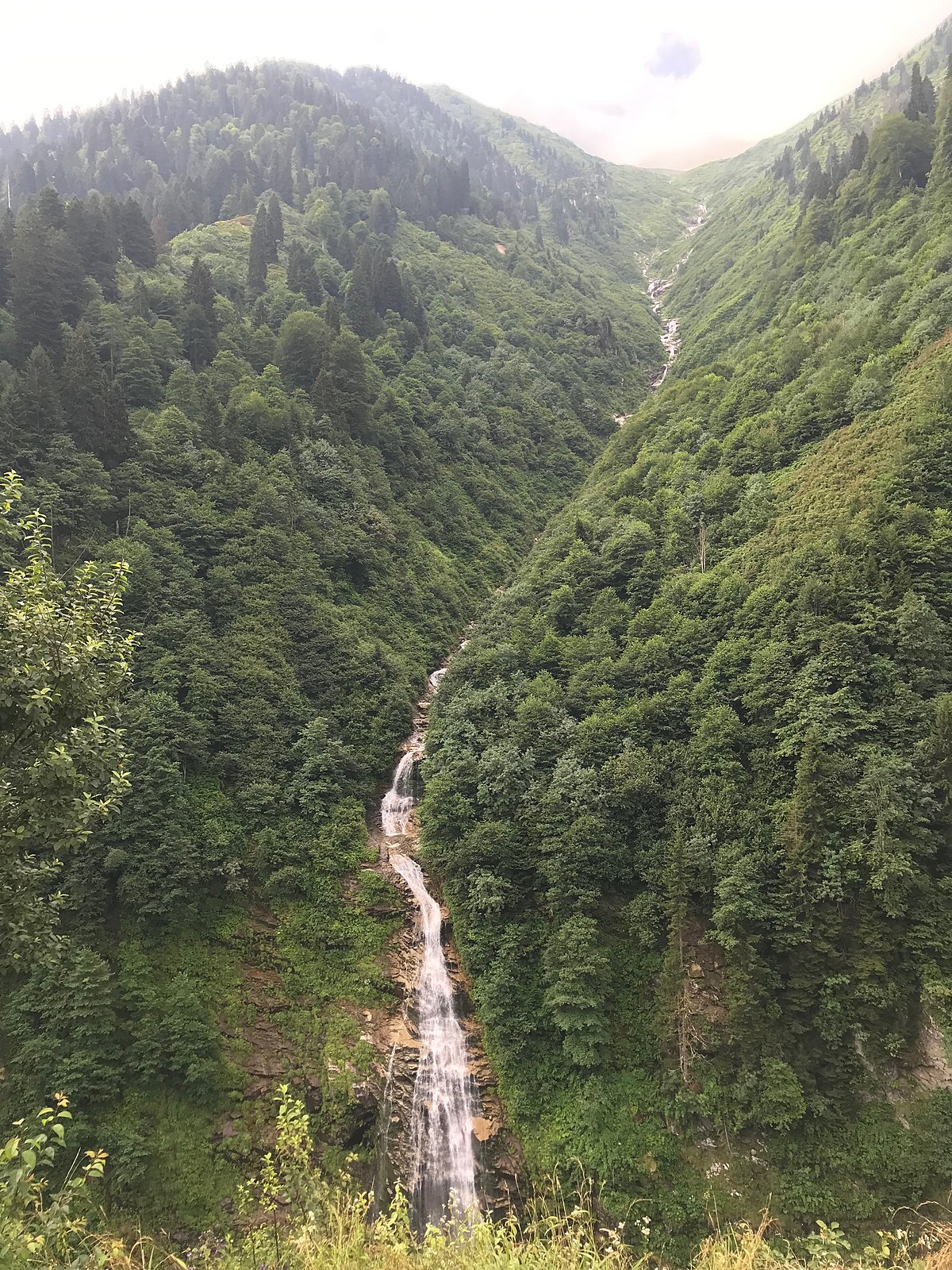 Gelin Tülü Şelalesi