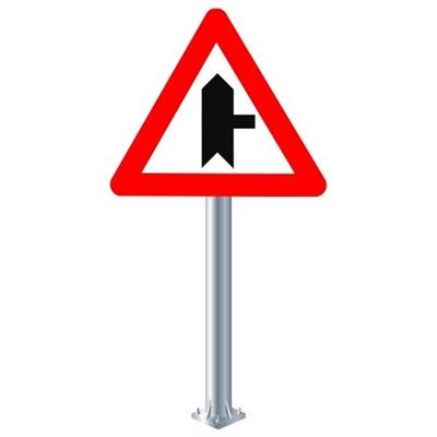 Anayol Tali Yol Kavşağı Sağ Giriş Levhası T-22B