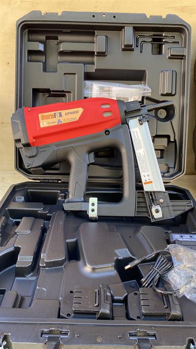 DURAFİX DFN-50 GAZLI ÇİVİ ÇAKMA MAKİNESİ