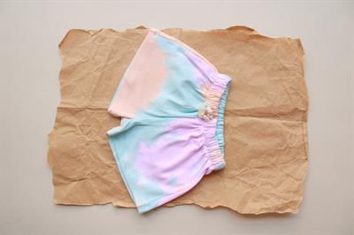 Batik Desenli Basic Şort