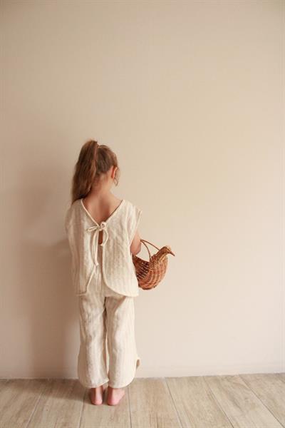 Bej Çizgili Sırt Detaylı Müslin Takım