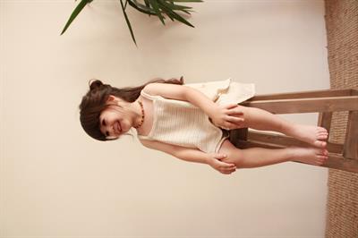 Bej Çizgili Volanlı Kız Askılı ve Şort Takım