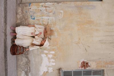 Bej Düşük Omuz Bluzlu Etek Takım