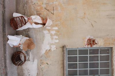 Beyaz Düşük Omuz Bluzlu Etek Takım