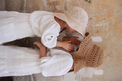 Beyaz Düşük Omuz Bluzlu Etek Takım