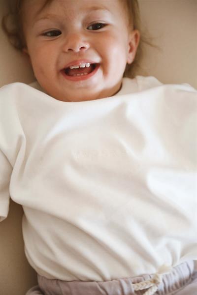 Beyaz Nakışlı Oversize  Uzun Kollu T-shirt