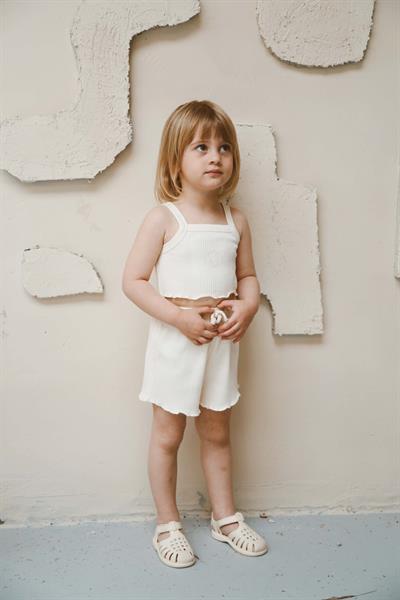 Deniz Kabuğu Askılı Crop ve Şortlu Takım