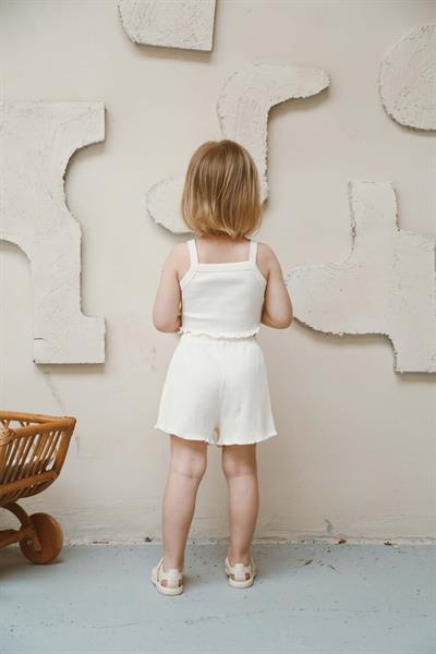 Deniz Kabuğu Askılı Crop ve Şortlu Takım