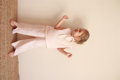 Fularlı Pembe Çizgili Çapraz Şerit Detaylı Müslin Takım