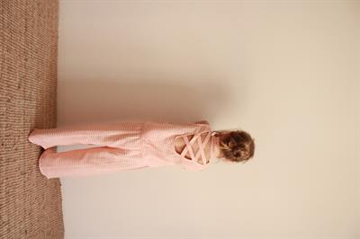 Fularlı Turuncu Çizgili Çapraz Şerit Detaylı Müslin Takım