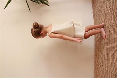 Haki Çizgili Volanlı Kız Askılı ve Şort Takım