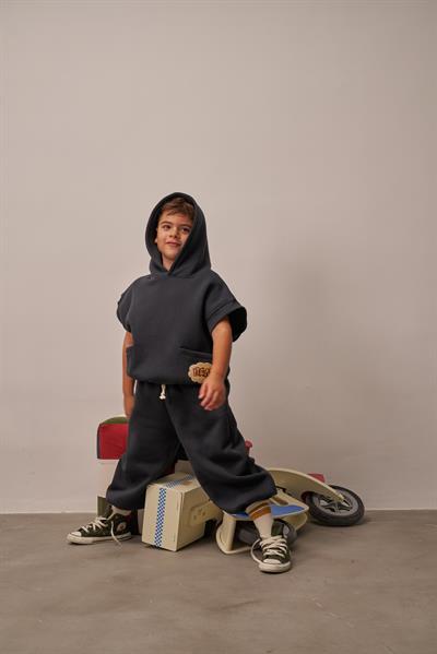 Koyu Gri Nakışlı Cepli Hoodie Takım