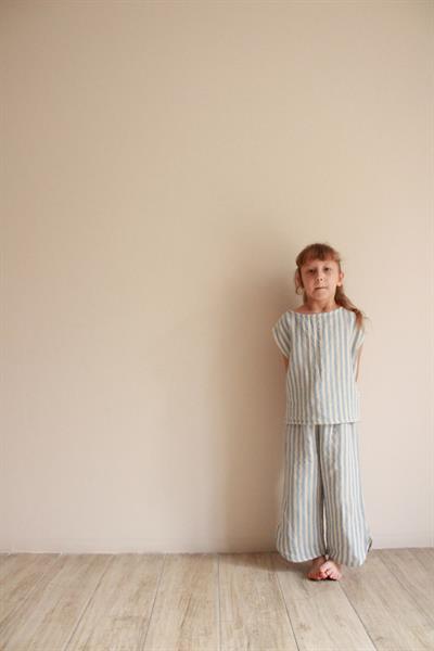 Mavi Çizgili Sırt Detaylı Müslin Takım