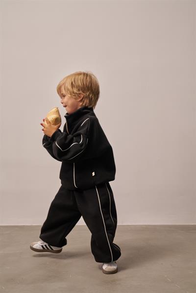 Siyah Biyeli Fermuarlı Eşofman Takım