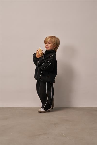 Siyah Biyeli Fermuarlı Eşofman Takım