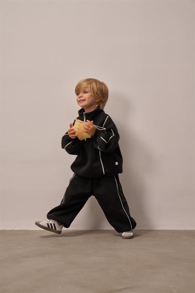 Siyah Biyeli Fermuarlı Eşofman Takım