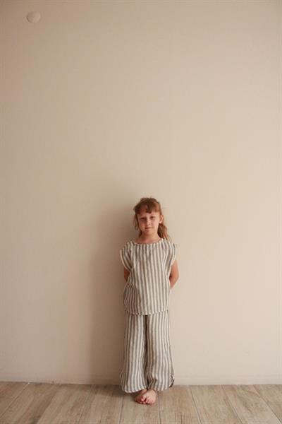 Gri Çizgili Sırt Detaylı Müslin Takım