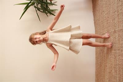 Siyah Çizgili Volanlı Kız Askılı ve Şort Takım