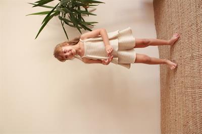 Siyah Çizgili Volanlı Kız Askılı ve Şort Takım