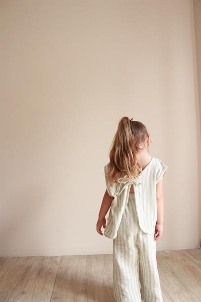 Yeşil Çizgili Sırt Detaylı Müslin Takım