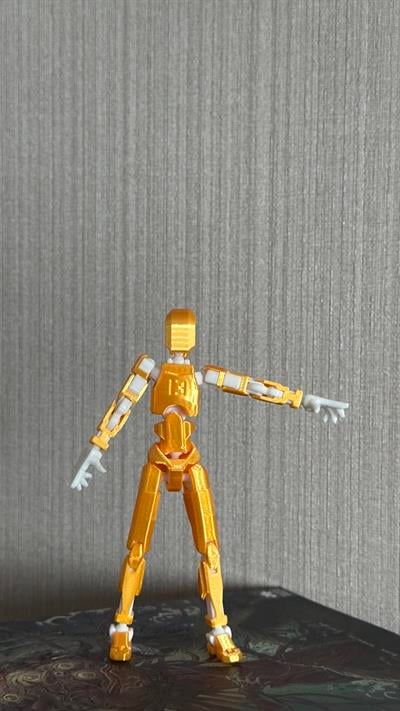 Lucky 13 Aksiyon Figürü Robot Oyuncak 13cm Altın Beyaz