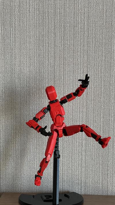 Lucky 13 Aksiyon Figürü Robot Oyuncak 13cm Kırmızı Siyah Lucky 13 ve Stand Seti