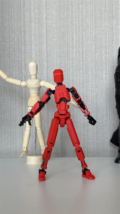 Lucky 13 Aksiyon Figürü Robot Oyuncak 13cm Kırmızı Siyah