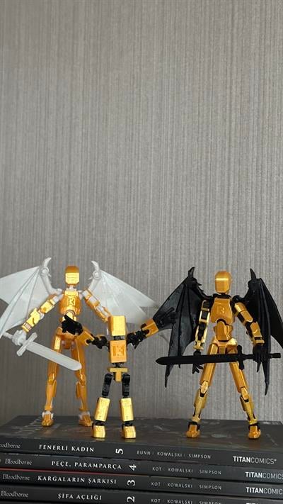 Lucky 13 Mini 13 Aksiyon Figürü Robot Oyuncak Altın ve Yarasa Kanat Seti