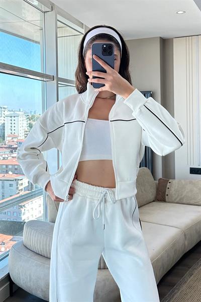 AREL ŞERİTLİ HIRKA TAKIM-Beyaz