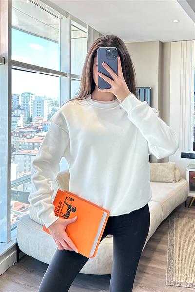 LİORA BİSİKLET YAKA ŞARDONLU SWEAT-beyaz
