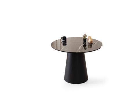 GUSTO BLACK