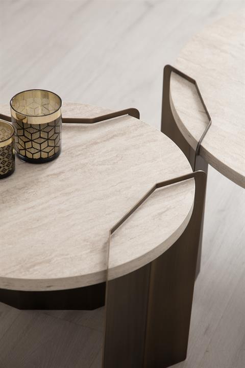 MOLLY TRAVERTINE