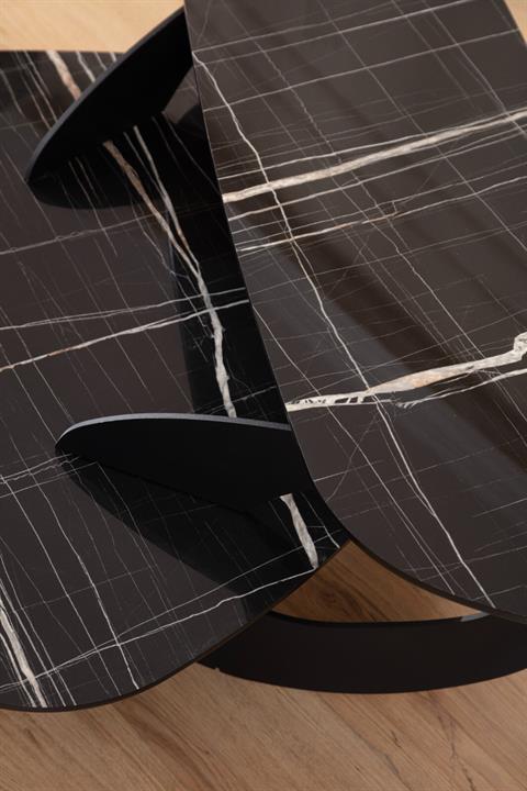 SOLID BLACK